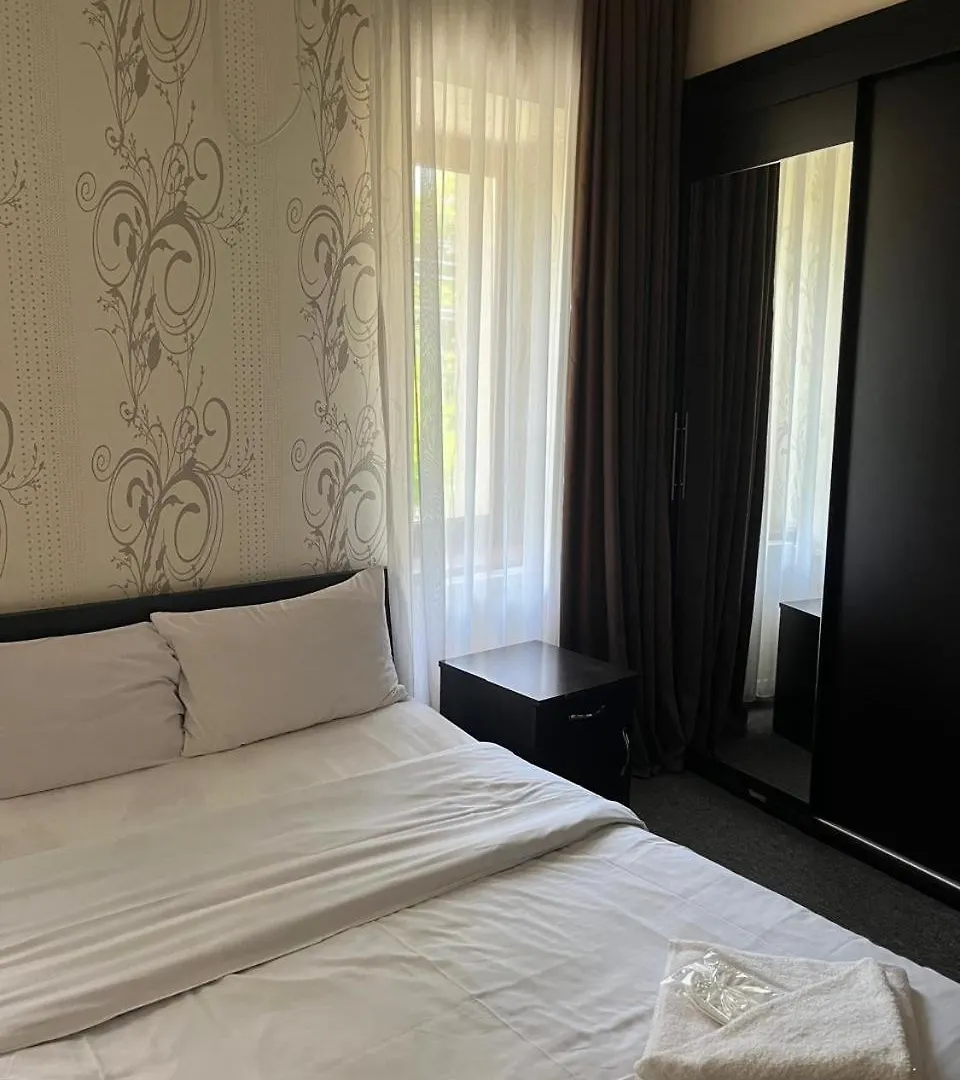 Hotel Eight Tbilisi 0*,  Georgien