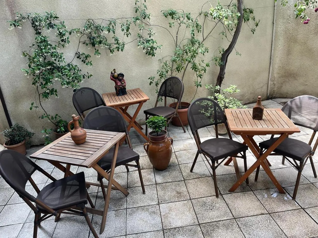Casa de hóspedes Hotel Eight Tbilisi