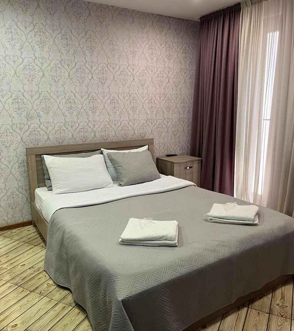 Casa de hóspedes Hotel Eight Tbilisi